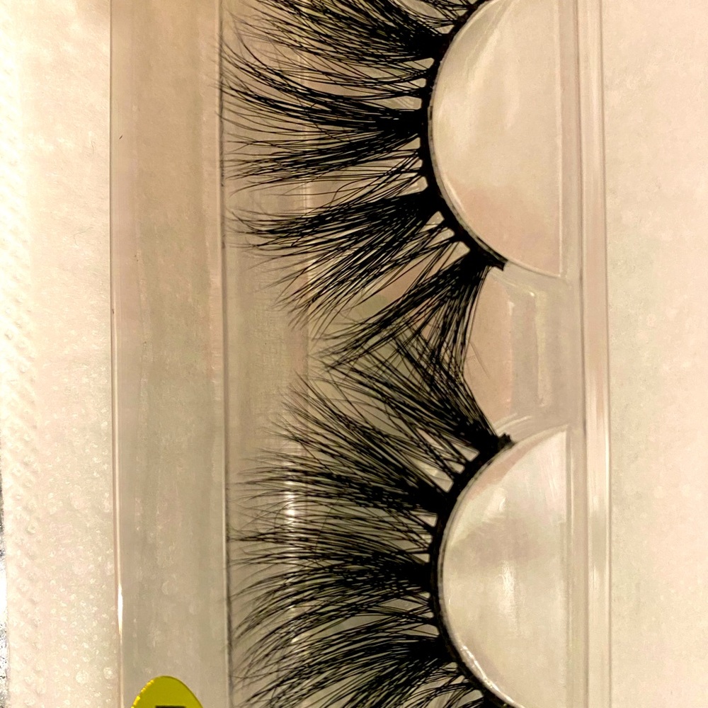 Mink eyelashes